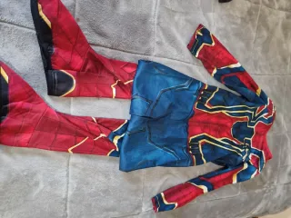 Vestiti di varie marche. Varie taglie. Solo 1 uso