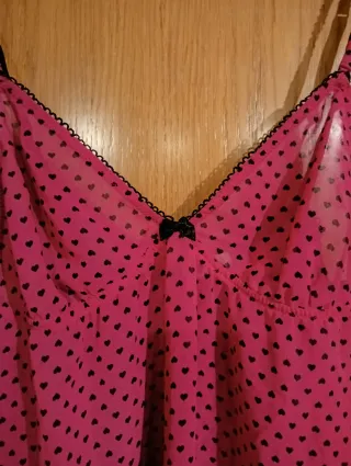 Picardías Oisho rosa fucsia con corazones