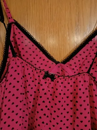 Picardías Oisho rosa fucsia con corazones