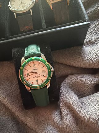 Reloj Junghans verde y plateado