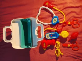 Maletín médico Junior Doctor juguete