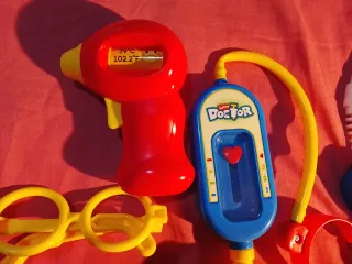 Maletín médico Junior Doctor juguete