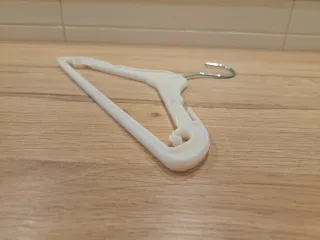 Lote 39 perchas bebé blancas