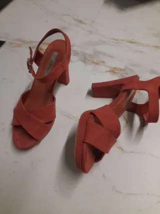 Sandalias naranjas tacón talla 38