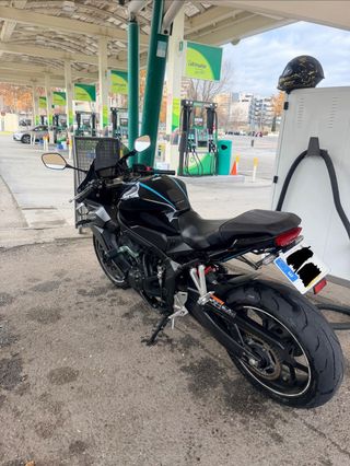 Honda CBR 650R Negra año 2023 29.000 km