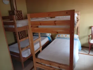 2 Literas de madera!! 4 colchones!!