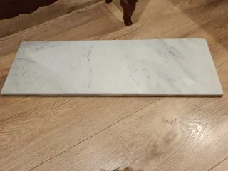 Cubre radiador de madera nogal y mármol