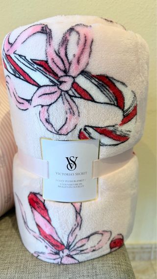 Bolso y Manta Victoria Secret's