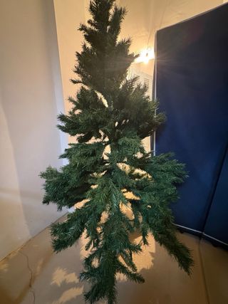 Pino artificial tupido  Mide 1,80