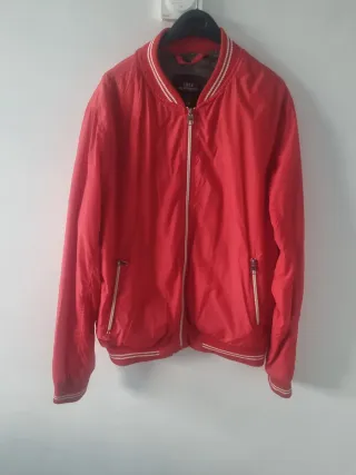 Chaqueta bomber H&M roja