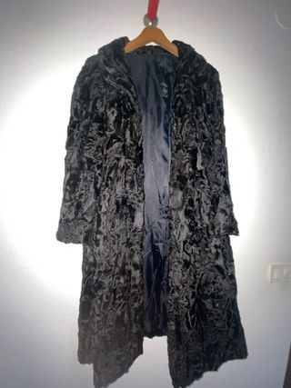 Abrigo vintage piel negra