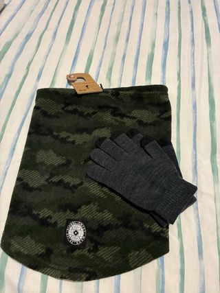 Buff verde y guantes grises Primark