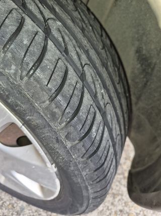 Nissan Micra 2005 PEGATINA "B"