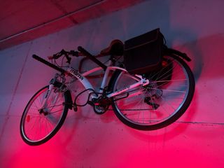 Bicicleta Híbrida Moma 28 Blanca