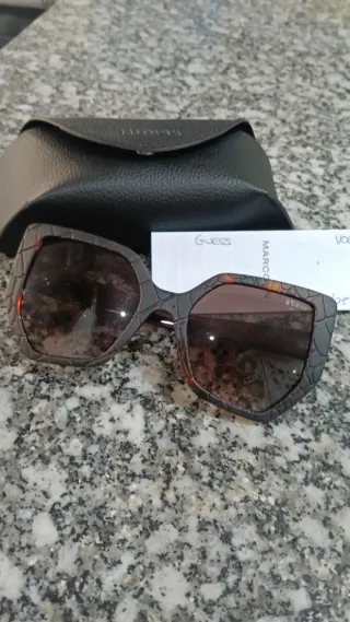 Gafas de sol Guess mujer marrones y negras
