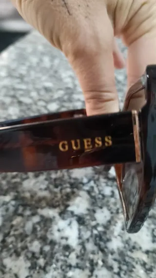 Gafas de sol Guess mujer marrones y negras