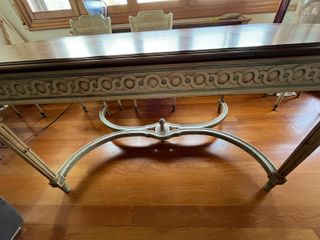 Mesa Luis XV madera beige y marrón