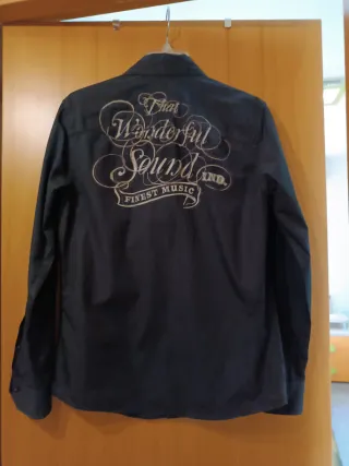 Lote 2 Camisas Talla M  a 1€ cada una