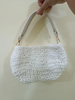 Borsetta fatta a mano bianca