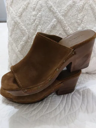 Sandalias Mango de piel tacón madera