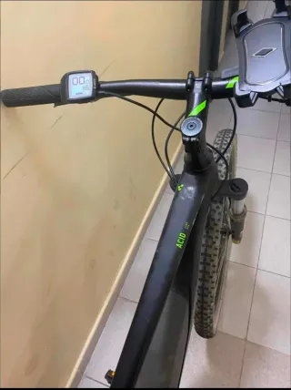 Bicicleta eléctrica e-mtb Cube Acid Hybrid One 500