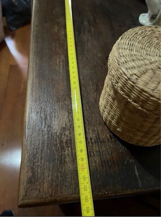 Aparador antiguo de madera tallada