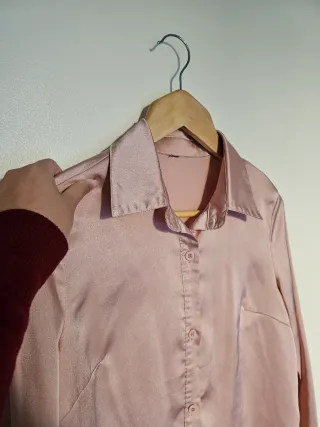 Camisas de seda rosa y verde