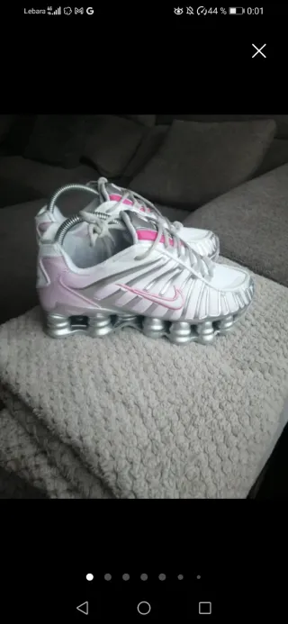 Nike Shox Blancas y Rosas