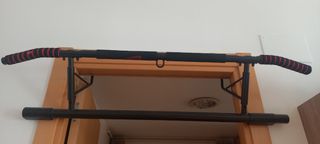 Barra de dominadas para puerta