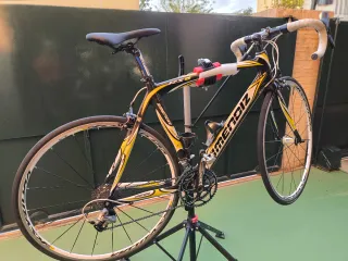 Bicicleta de carretera marca Mendiz