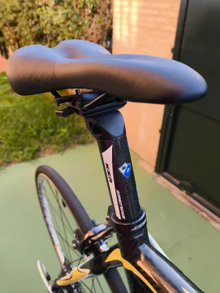 Bicicleta de carretera marca Mendiz