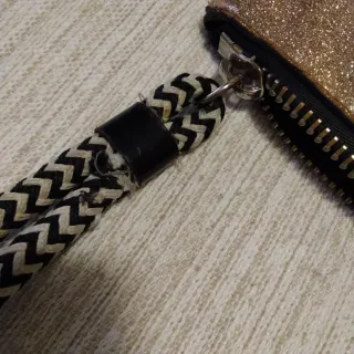 Pochette Bimba y Lola dorada