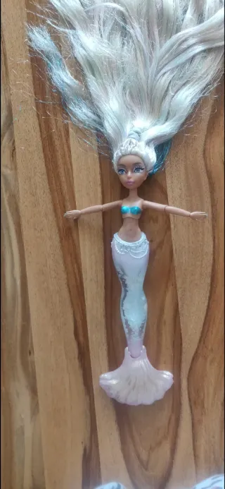 Muñeca Sirena Azul Brillante