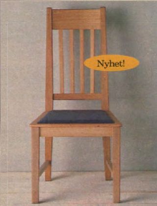 Mesa comedor + 4 sillas + vitrina + aparador