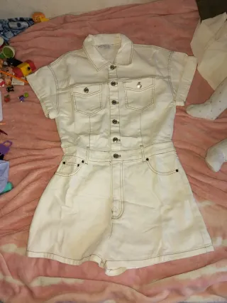 Mono corto blanco con botones