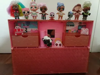 Expositor LOL com Bonecas