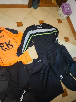 Ropa de portero: camiseta y pantalones