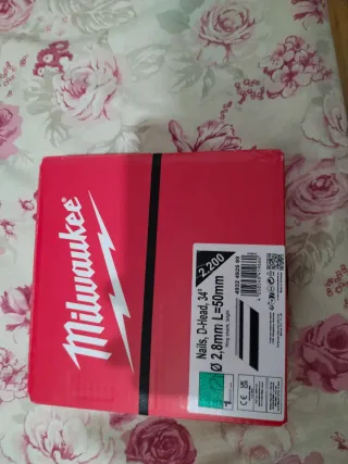 Clavos Milwaukee D-Head 34° 2,8x50mm