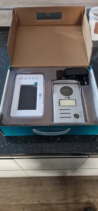 Kit facil de Videoportero 2 hilos con monitor 4.3"