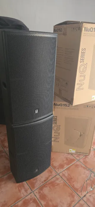 Turbosound NuQ152-AN Casse Autoamplificate