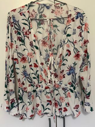 Blusa floral M y top rayas M