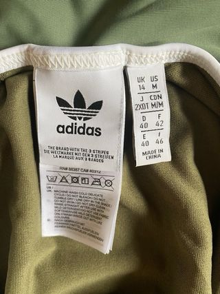 Bañador Adidas verde con rayas blancas