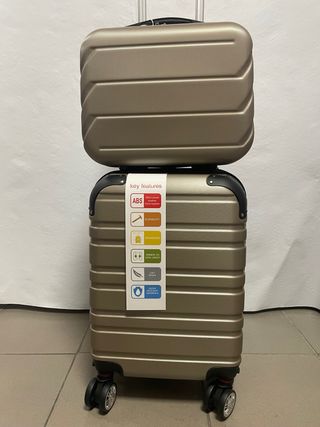 Maleta cabina y neceser nueva