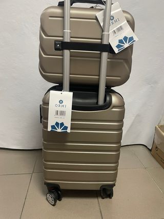 Maleta cabina y neceser nueva