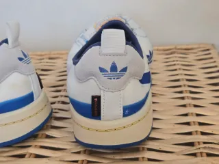 Adidas Puffylette Zapatillas Blancas y Azules