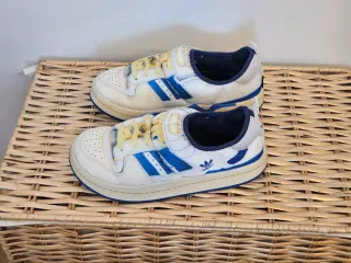 Adidas Puffylette Zapatillas Blancas y Azules