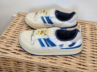 Adidas Puffylette Zapatillas Blancas y Azules