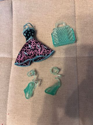 Accesorios Monster High: Vestido, Bolso y Zapatos