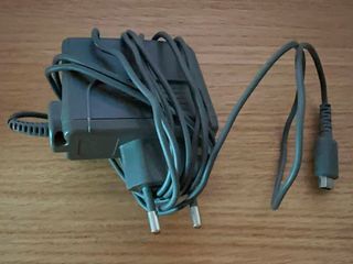 Lote de 2 Consolas Nintendo DS Lite con 1 cargador