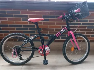 Bicicleta niña BTWIN negra y rosa